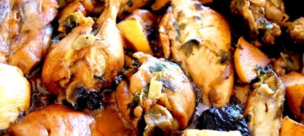 Курица с черносливом