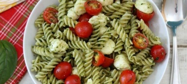 Паста с соусом песто