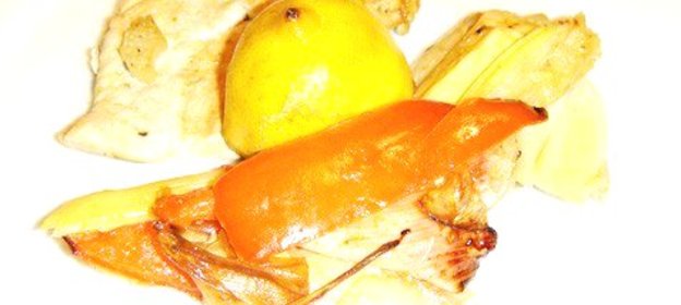 Жареная курица со спагетти из цукини