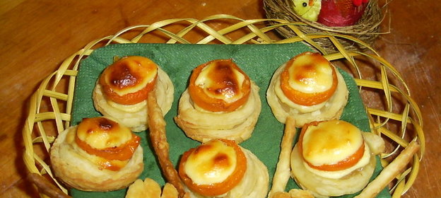 Абрикосы в гнездышках