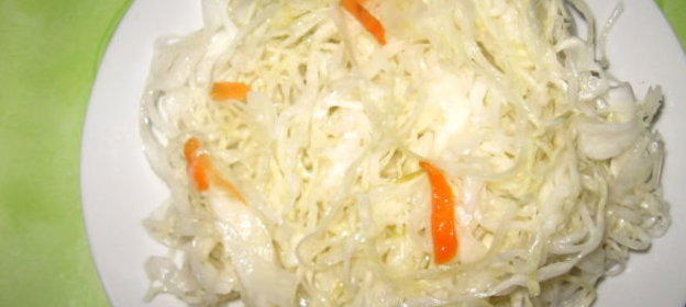 Пицца с яблоками и специями