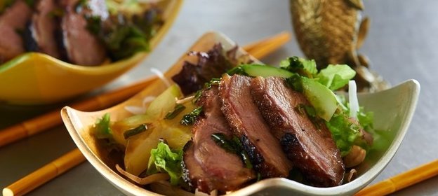 Азиатский салат из утки