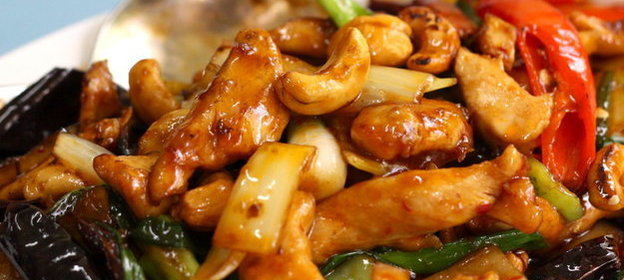 Курица с кокосовым молоком и кешью