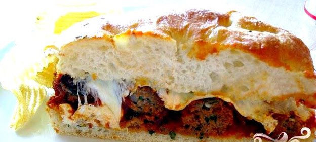 Сэндвич с фрикадельками