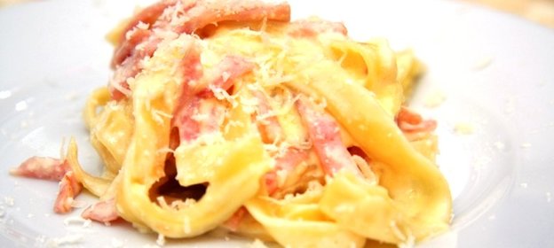 Паста с ветчиной и сливками