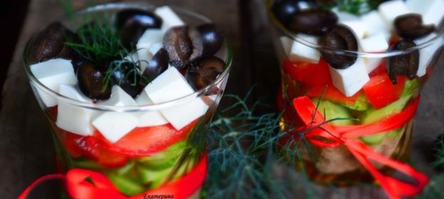 Салат с тунцом и овощами