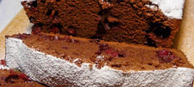 Шоколадный кекс с клюквой