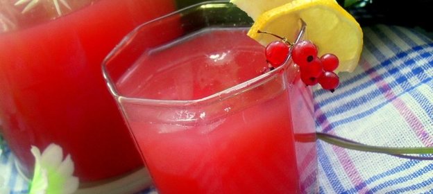 Фруктово-ягодный морс Лето красное