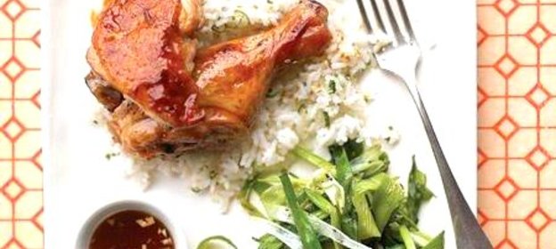 Курица с жареным луком и имбирем