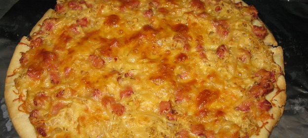 Пицца с квашеной капустой