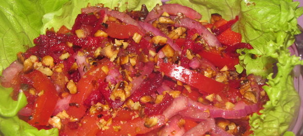 Салат в багряных тонах