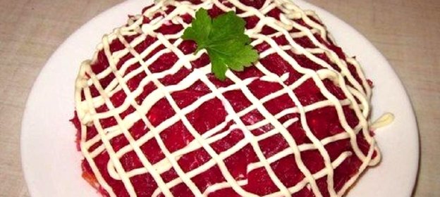 Селедка под шубой с яйцом