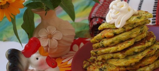 Кабачково-сырные оладьи