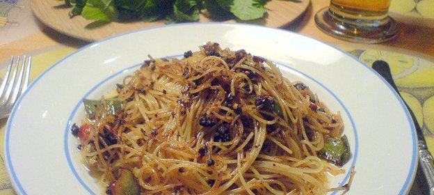 Спагеттини послепраздничные. Литературно-гастрономическое эссе для друзей и сочувствующих