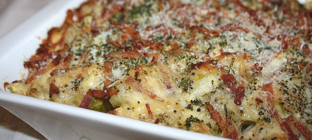 Картофельная запеканка с сырным соусом