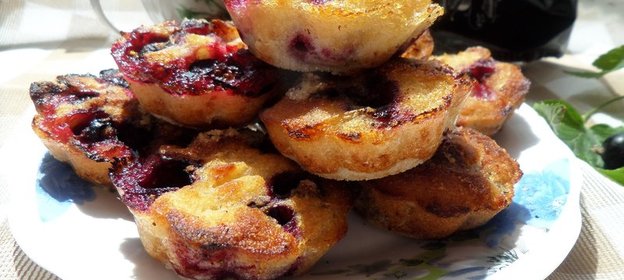 Насыпные кексы с черной смородиной