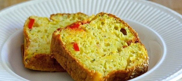 Йогуртовый кекс с морковью, цукини и сладким перцем