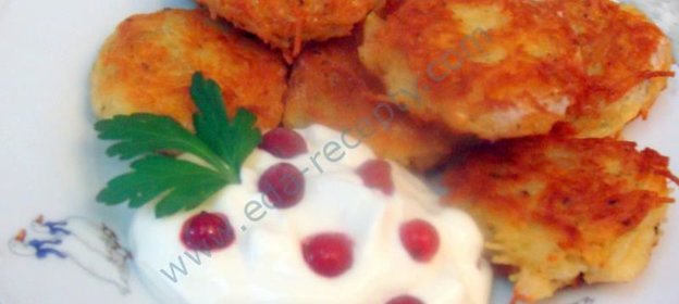 Оладьи из вермишели с сыром