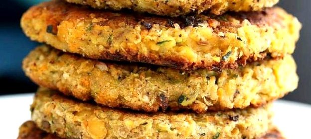 Постные морковные оладьи