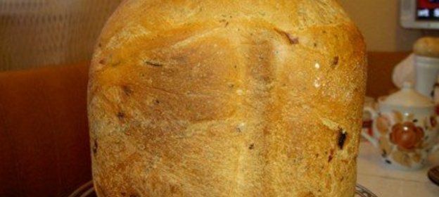 Хлеб с сушеными томатами