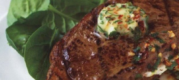 Салат с утиной печенью