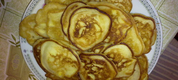 Оладьи с яблоками на ряженке