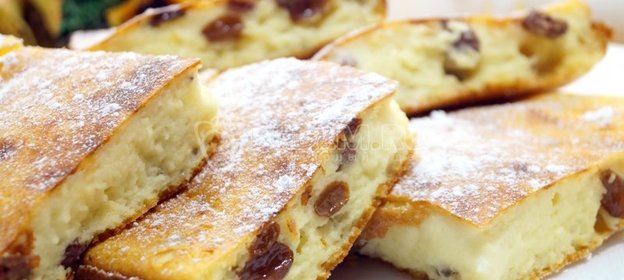 Творожная запеканка с изюмом