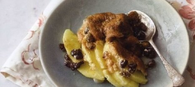 Десерт из печеного ананаса