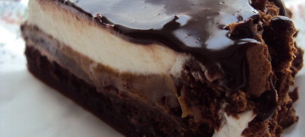 Соте из овощей с морепродуктами и пастой под соусом из морских гребешков