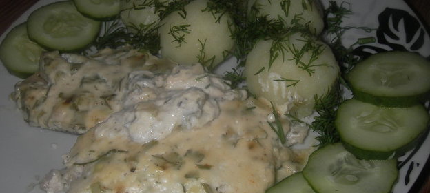 Морской окунь со сметаной и лаймом