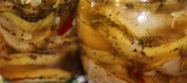 Салат из кальмаров с морской капустой