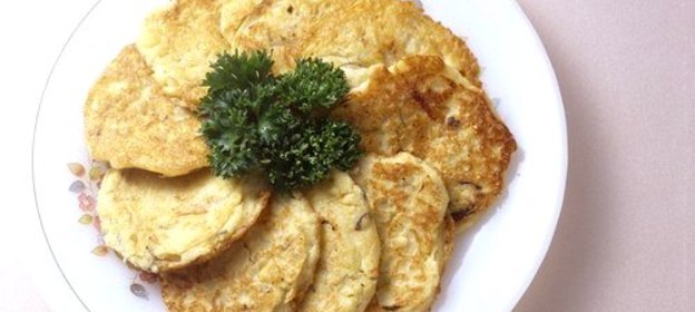 Оладьи из сладкой кукурузы к мясу на гриле