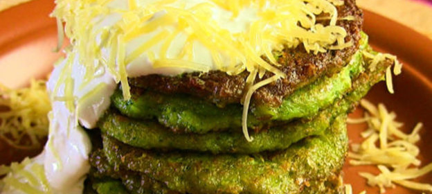 Оладьи из брокколи с сыром