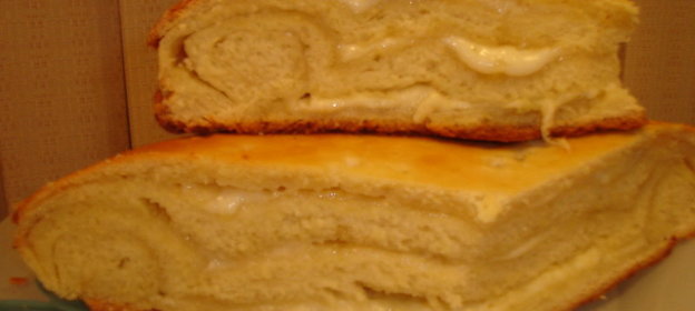 Слоённый сырный хлеб