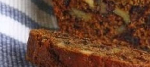 Кекс с финиками и орехами