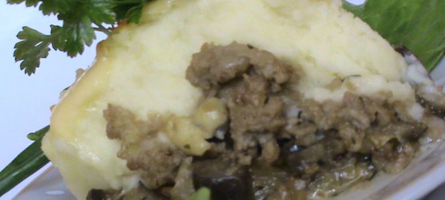 КАРТОФЕЛЬНАЯ ЗАПЕКАНКА С ФАРШЕМ, МЯТОЙ И БРЫНЗОЙ