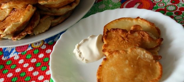 Заварные дрожжевые оладьи на молоке