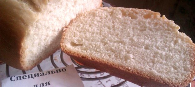 Простой чесночный хлеб в хлебопечке