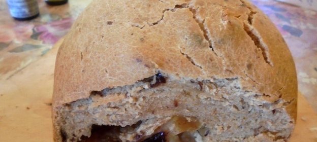 Сладкий хлеб с сухофруктами в хлебопечке