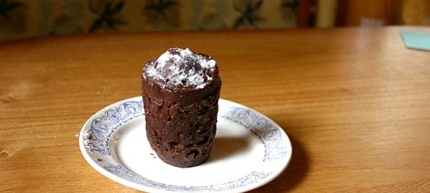 Шоколадный кекс в кружке