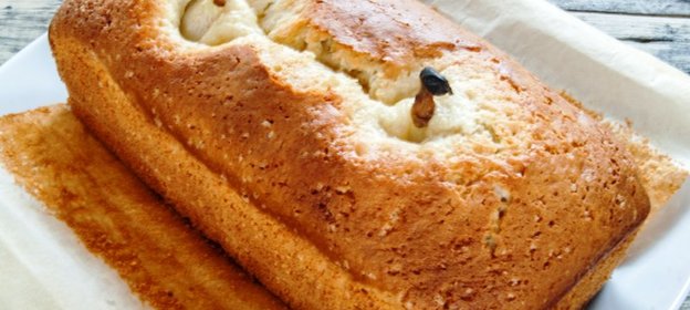 Кокосовый кекс с грушами