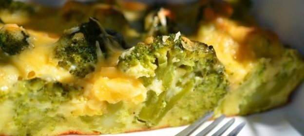 Низкокалорийная запеканка из брокколи с курицей