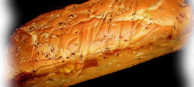 Сырный хлеб-пирог с начинкой