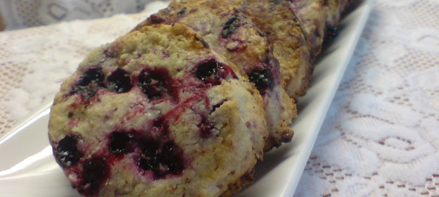 Печенье с чёрной смородиной