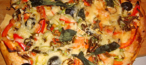 Пицца по новому (печем корж накануне)