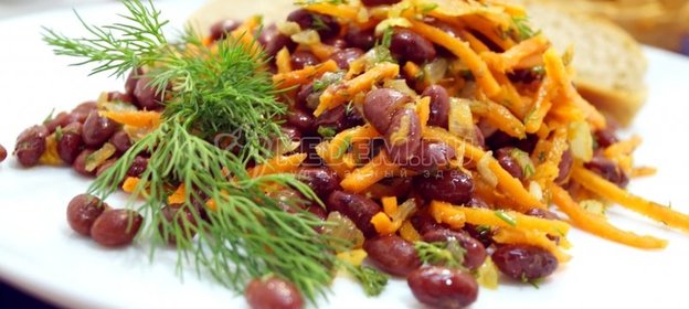 Салат с фасолью