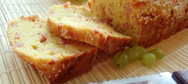 Кекс с сыром и ветчиной