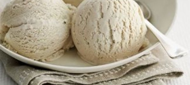 Копченый лосось на содовом хлебе с тимьяном и розмарином