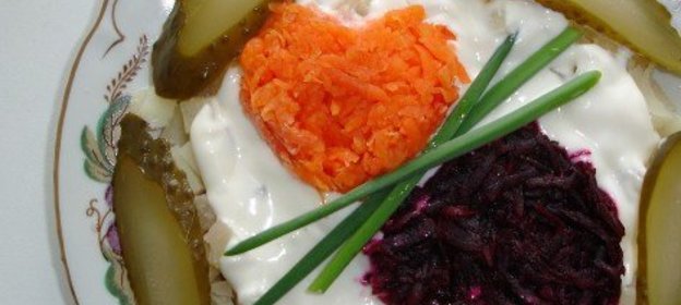 Морской окунь с базиликом