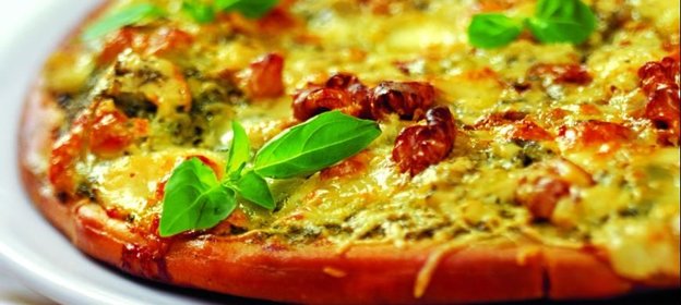 Орехово-сырная пицца